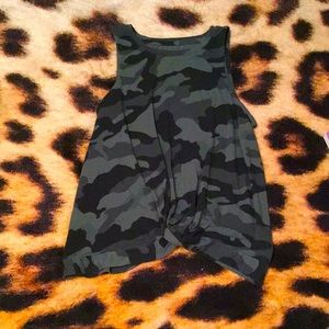 Camo tank